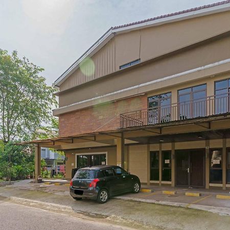 فندق Koolkost Syariah At Taman Simprug Cikarang بيكاسي المظهر الخارجي الصورة